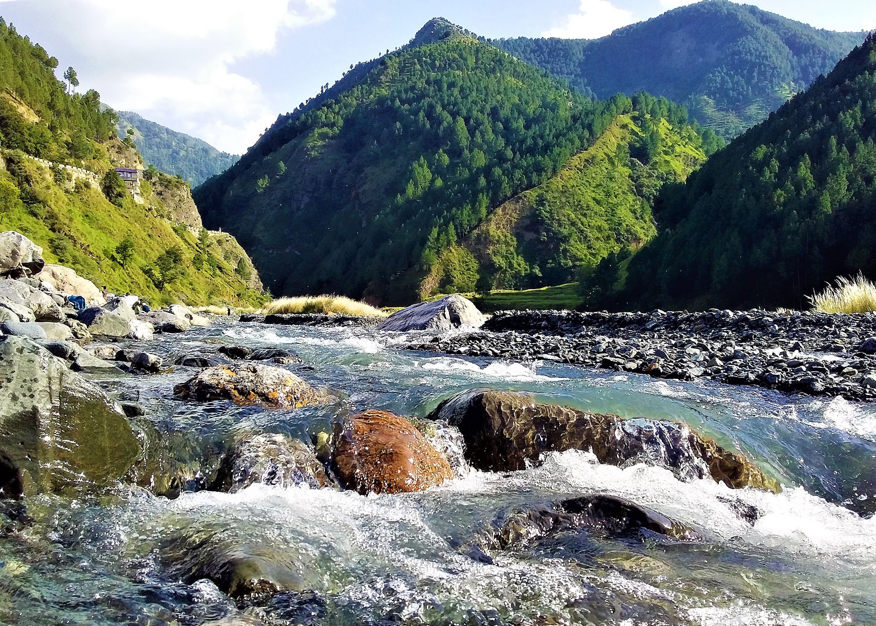 Detail Pemandangan Gunung Dan Sungai Nomer 39