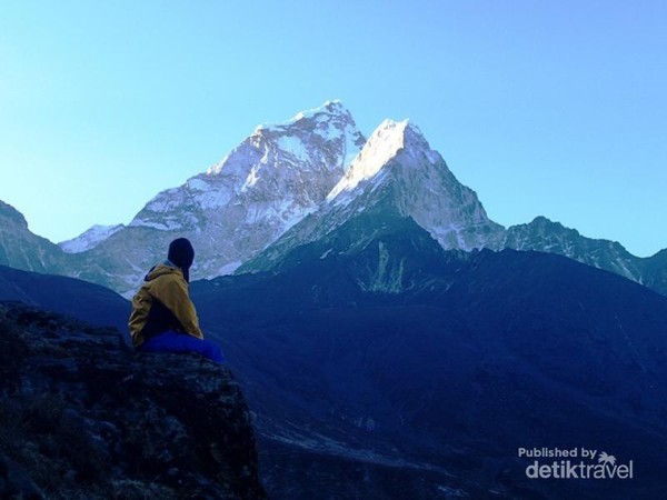 Detail Pemandangan Gunung Everest Nomer 7