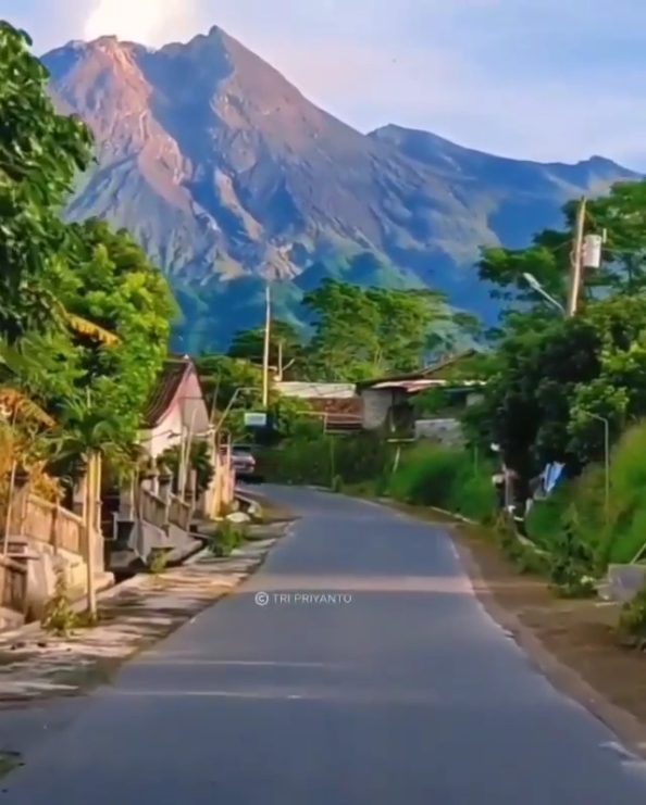 Detail Pemandangan Gunung Merapi Nomer 21