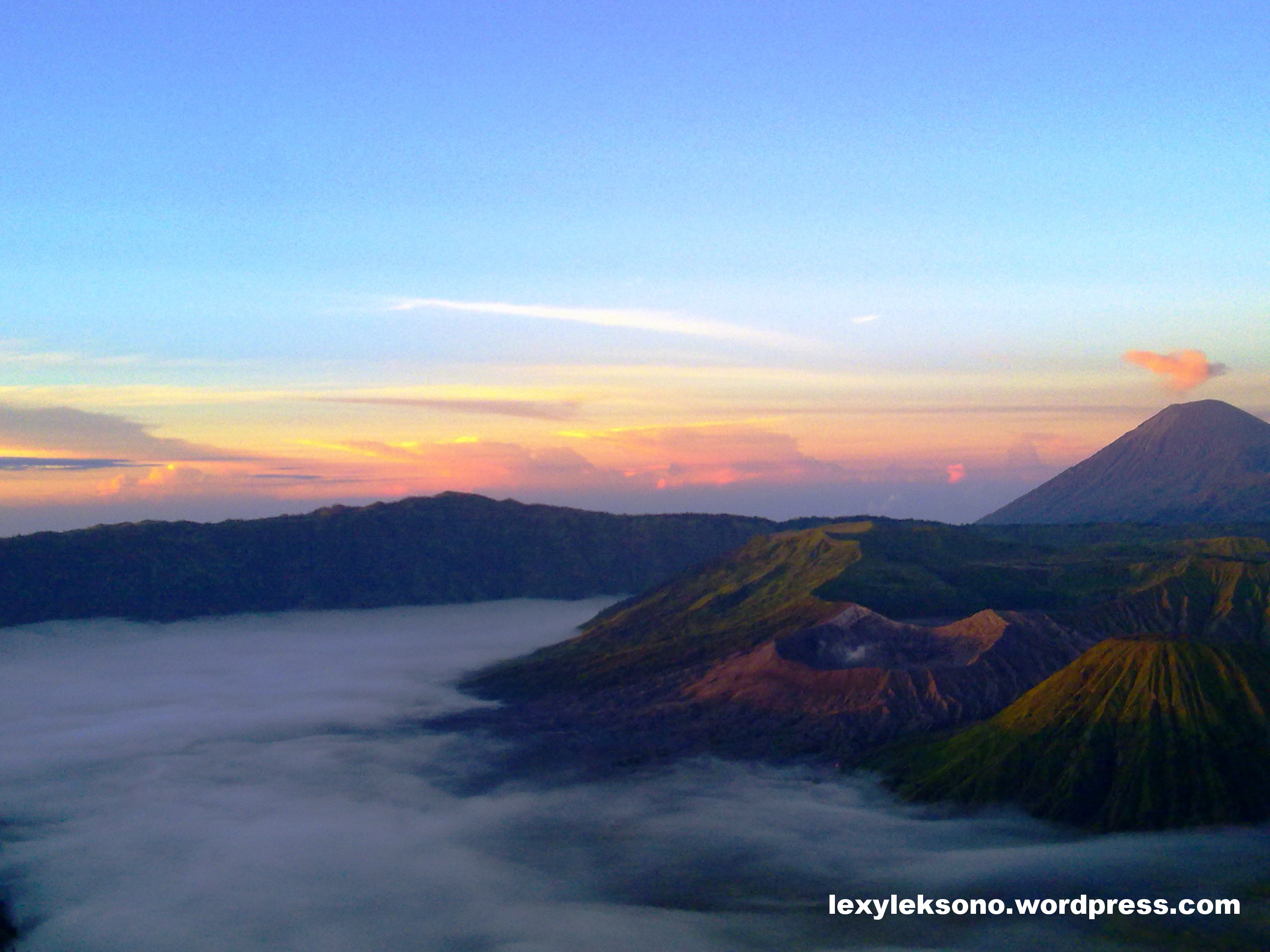 Detail Pemandangan Indah Pagi Hari Nomer 49