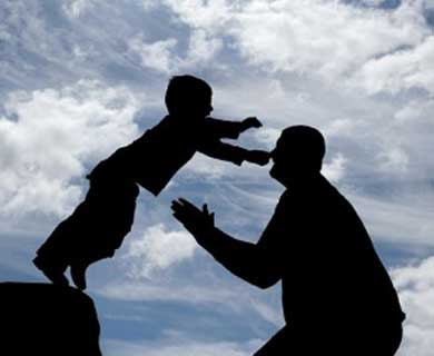 Detail Lukisan Ayah Dan Anak Nomer 12