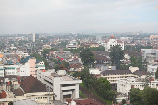 Detail Pemandangan Kota Bandung Nomer 3