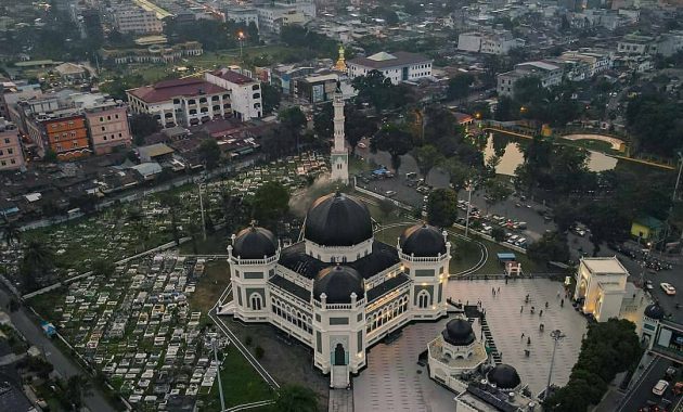 Detail Pemandangan Kota Medan Nomer 9