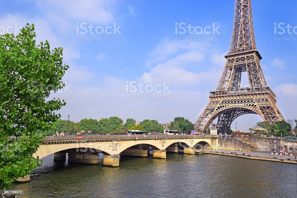 Detail Pemandangan Menara Eiffel Nomer 37