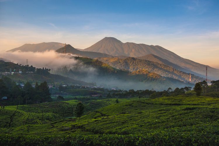 Detail Pemandangan Pegunungan Indah Nomer 30