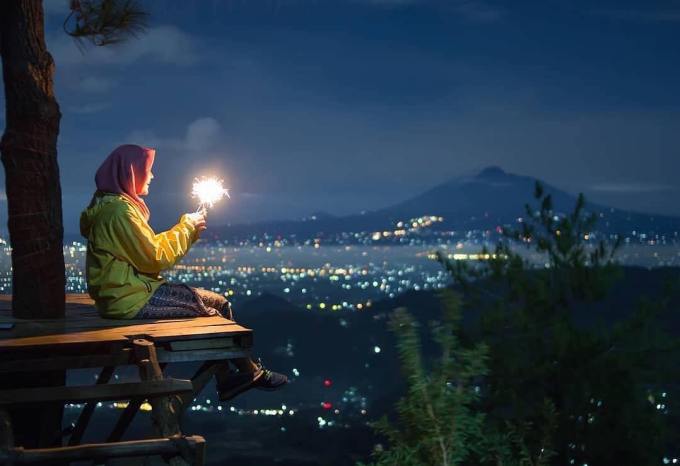 Detail Pemandangan Puncak Malam Hari Nomer 30