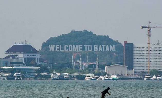 Detail Pemandangan Singapura Dari Batam Nomer 21