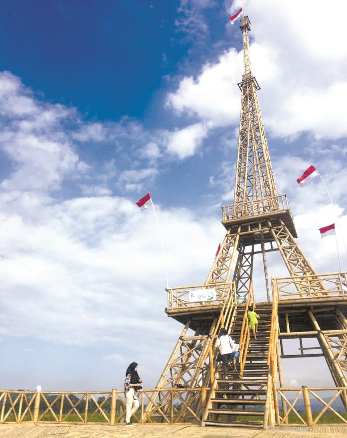 Detail Pembuat Menara Eiffel Nomer 52