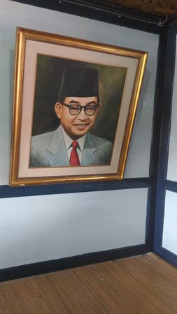 Detail Lukisan Gambar Mohammad Hatta Nomer 37