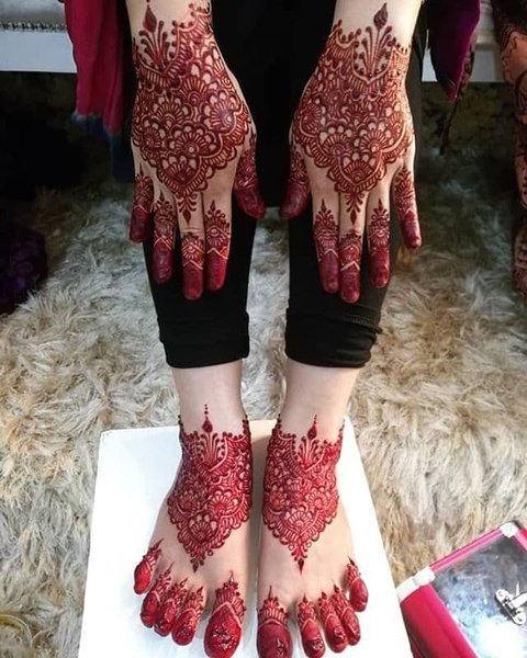 Detail Lukisan Henna Tangan Nomer 24