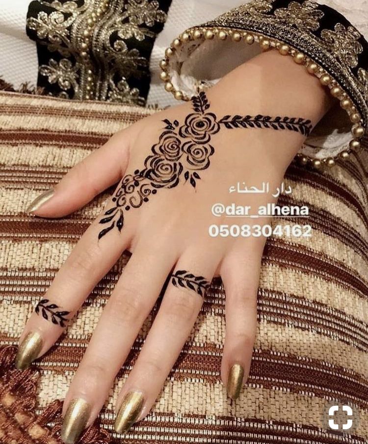 Detail Lukisan Henna Tangan Nomer 9