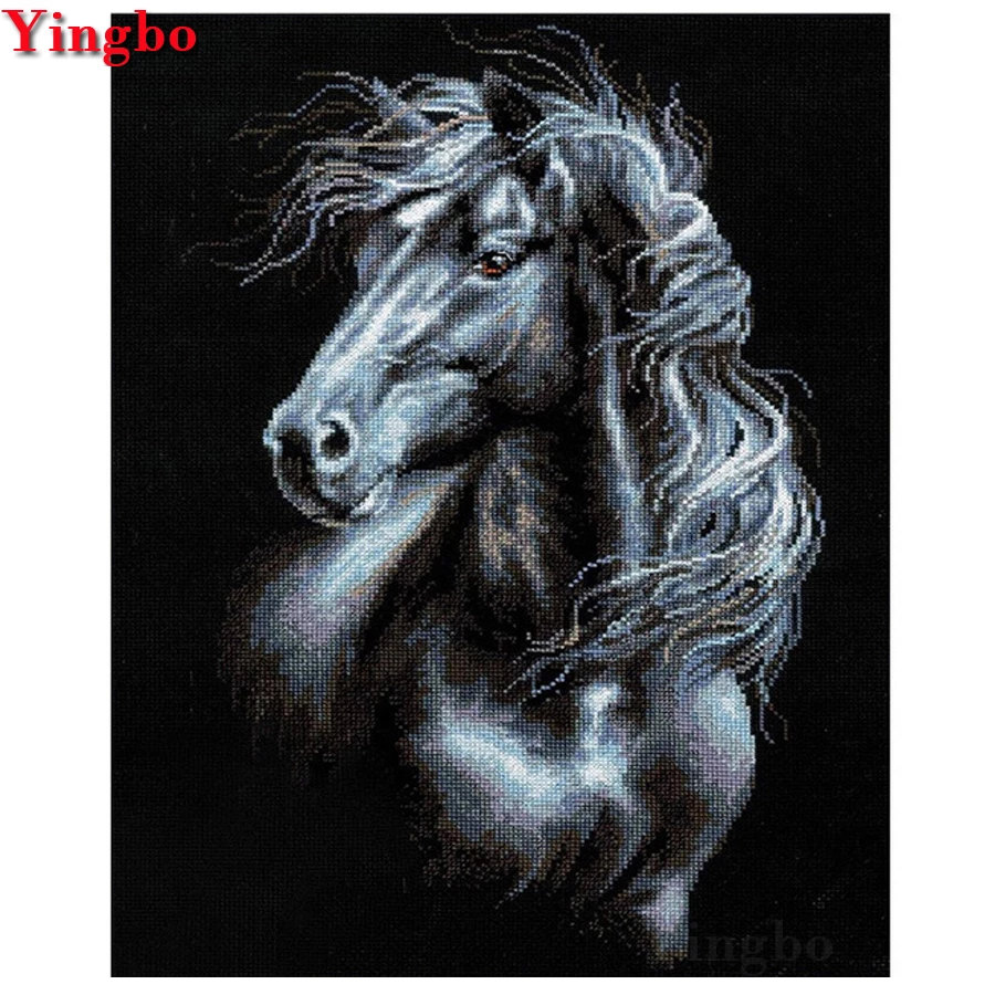 Detail Lukisan Kuda Hitam Putih Nomer 10