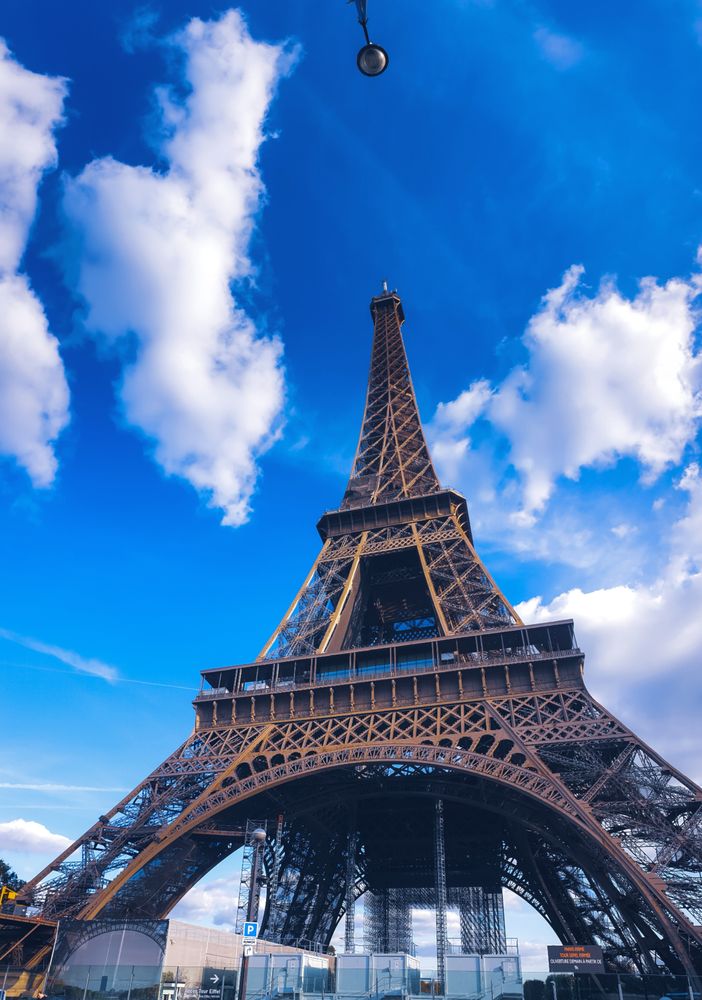 Detail Lukisan Menara Eiffel Paris Nomer 40
