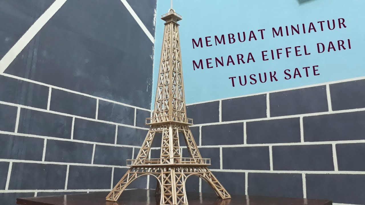 Detail Lukisan Pensil Menara Eiffel Nomer 32