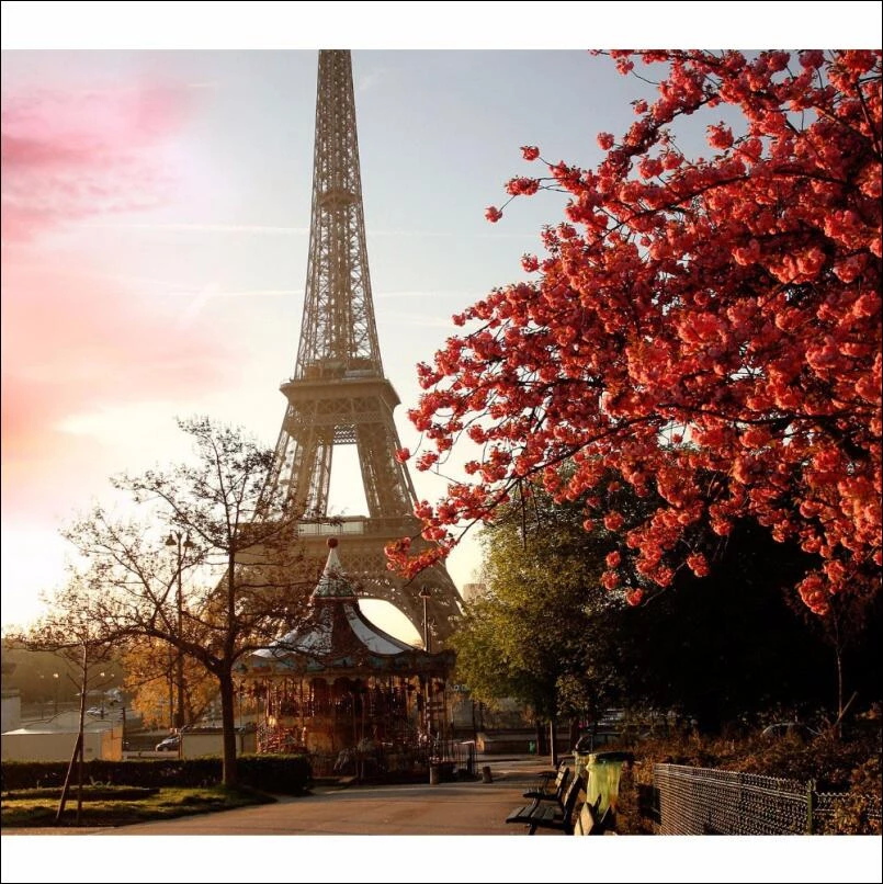 Detail Lukisan Pensil Menara Eiffel Nomer 33