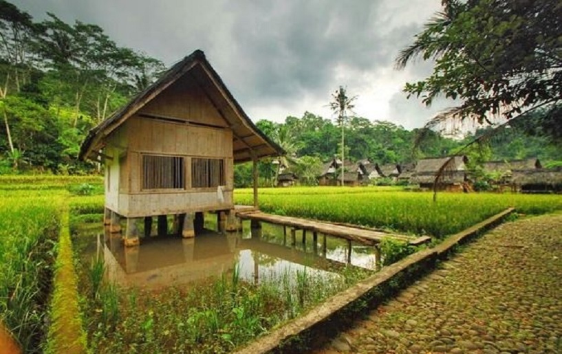 Detail Lukisan Rumah Desa Nomer 31