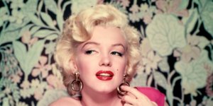Detail Lyrics To Santa Baby Marilyn Monroe Nomer 6