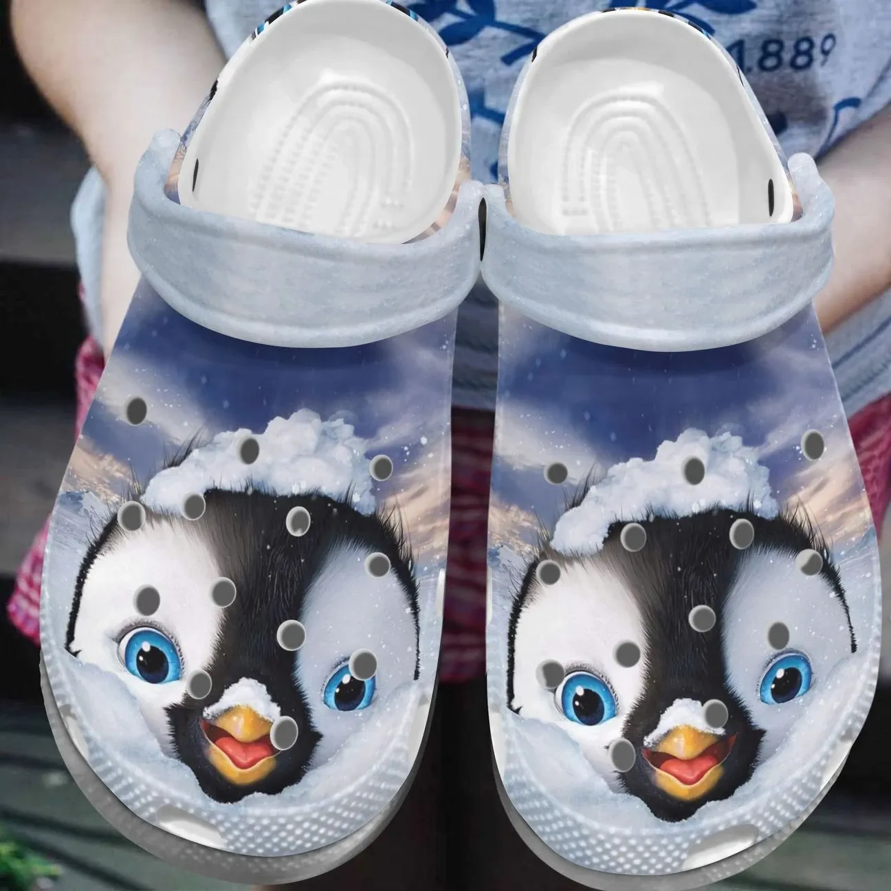 Detail Penguin Crocs Nomer 47