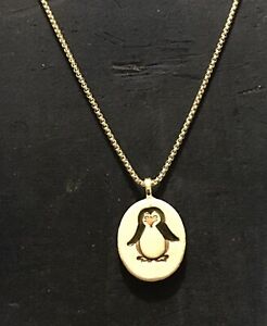 Detail Penguin Locket Nomer 54