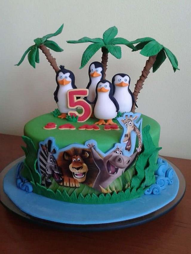 Detail Penguins Of Madagascar Cake Nomer 32