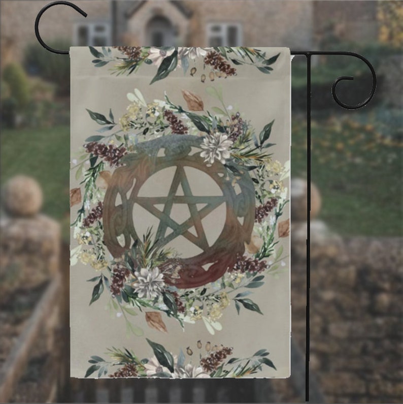 Detail Pentacle Flag Nomer 26