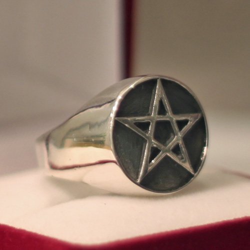 Detail Pentacle Rings Nomer 13