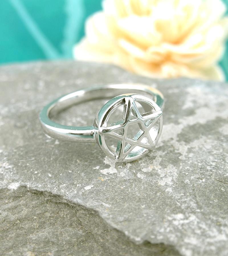 Detail Pentacle Rings Nomer 27