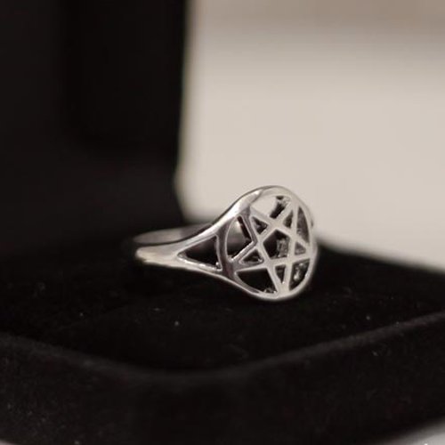 Detail Pentacle Rings Nomer 40