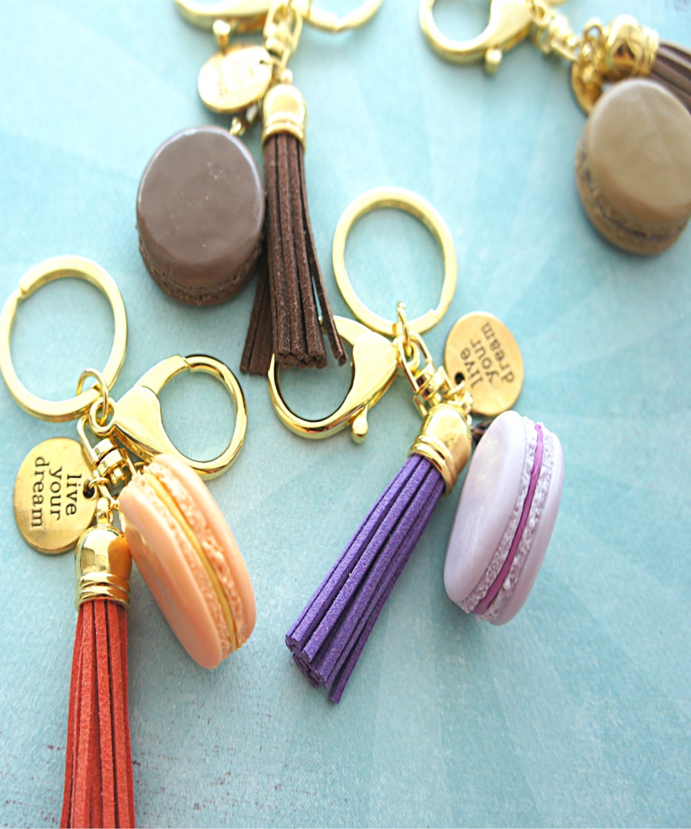 Detail Macaron Keychain Nomer 24