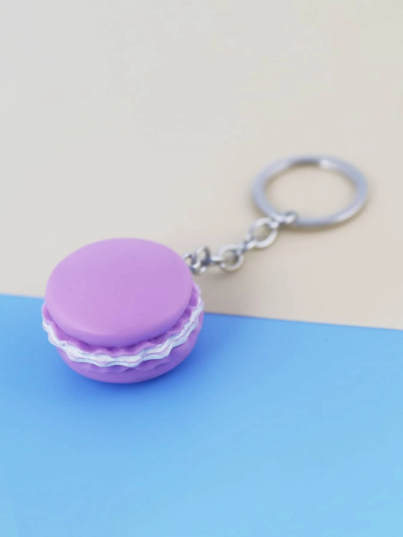 Detail Macaron Keychain Nomer 51