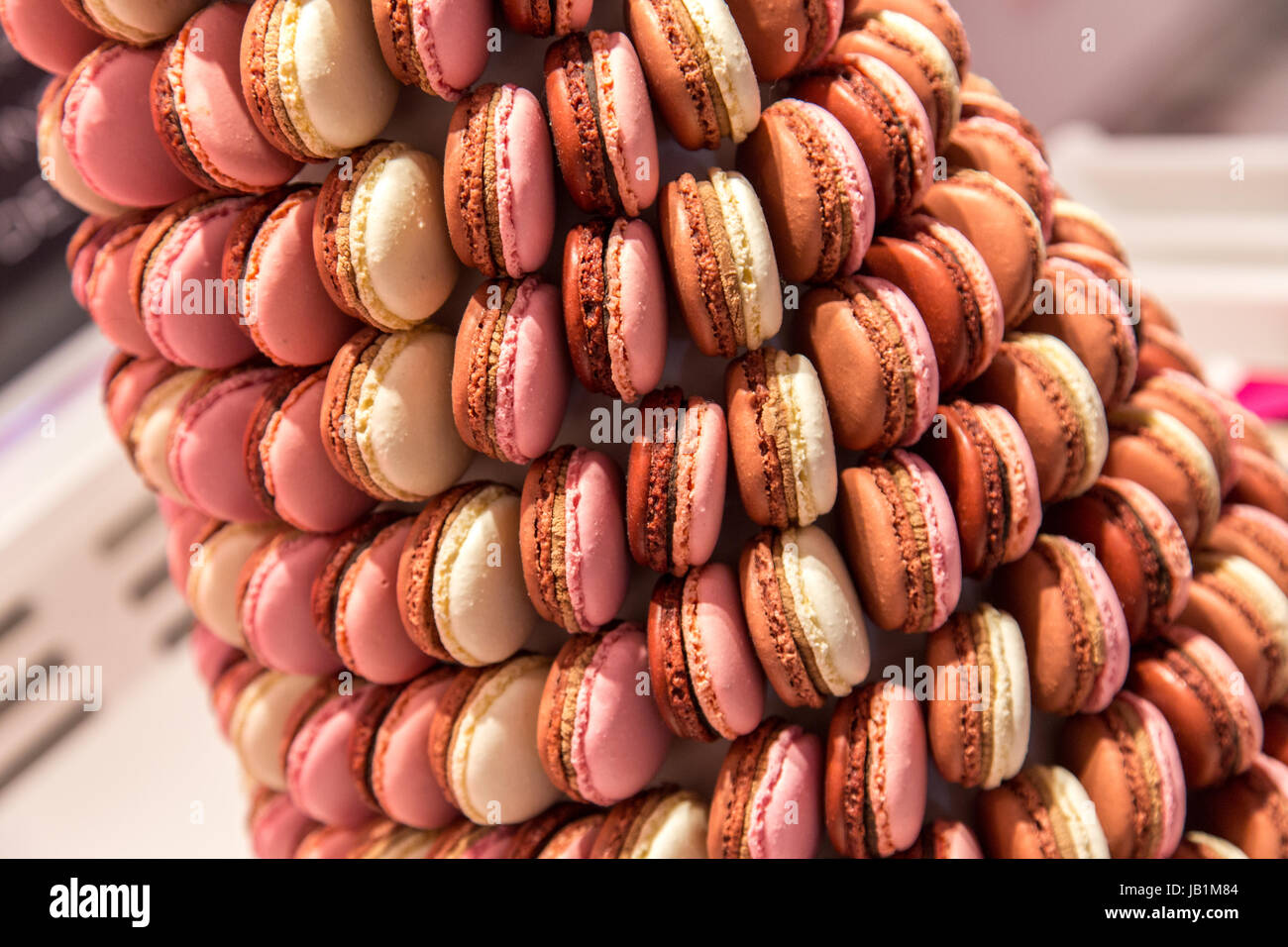 Detail Macaron Pyramid Nomer 32