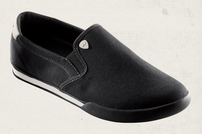 Detail Macbeth Slip On Nomer 21