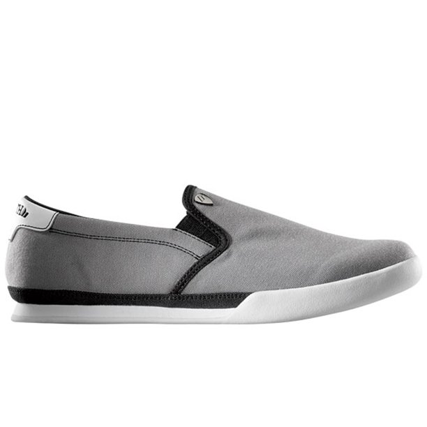 Detail Macbeth Slip On Nomer 4