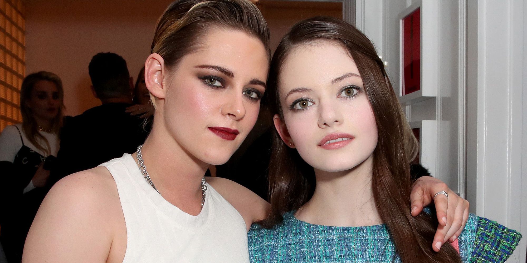 Detail Mackenzie Foy And Kristen Stewart Nomer 4