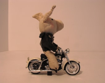 Detail Madagascar 3 Bear On Motorcycle Nomer 51