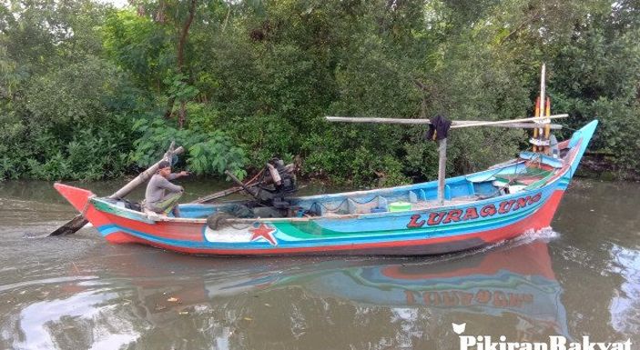 Detail Perahu Kayu Nelayan Nomer 45