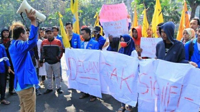 Detail Mahasiswa Demo Rumah Sby Nomer 28