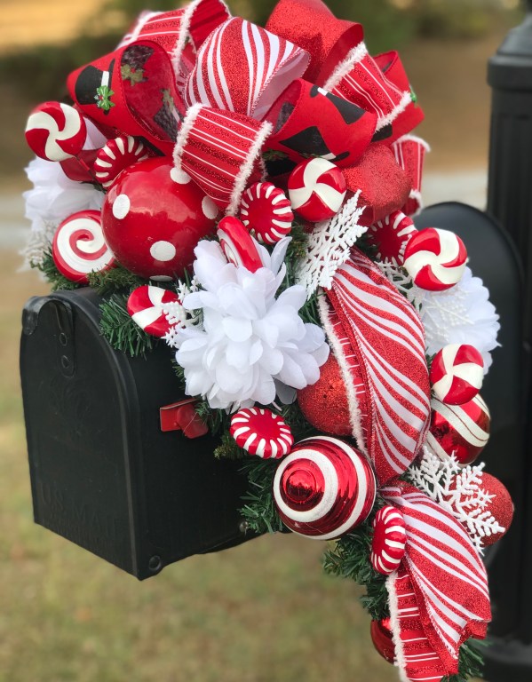 Detail Mailbox Christmas Swags Nomer 6