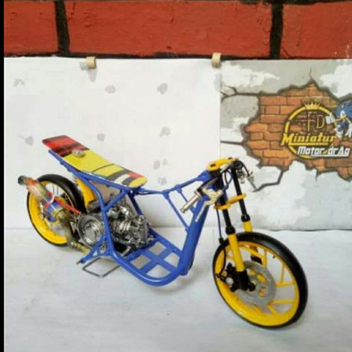 Mainan Motor Drag - KibrisPDR