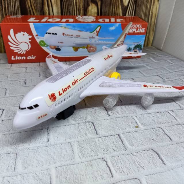 Detail Mainan Pesawat Lion Air Nomer 11