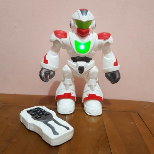 Mainan Robot Remote - KibrisPDR