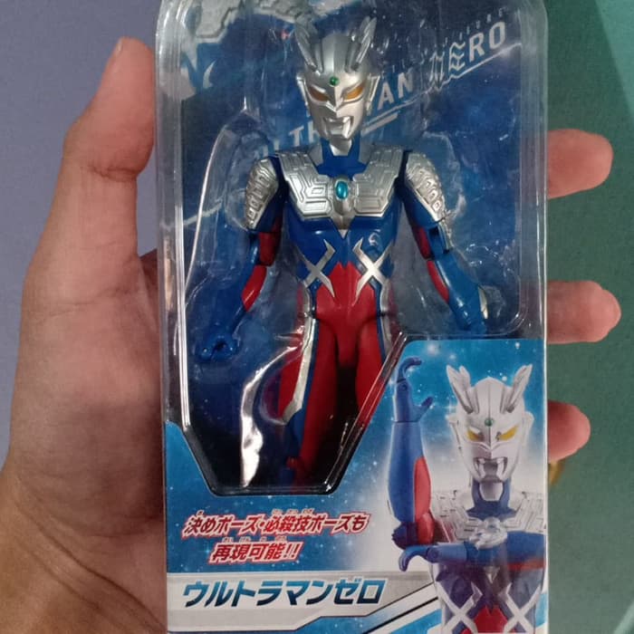 Detail Mainan Ultraman Zero Nomer 35