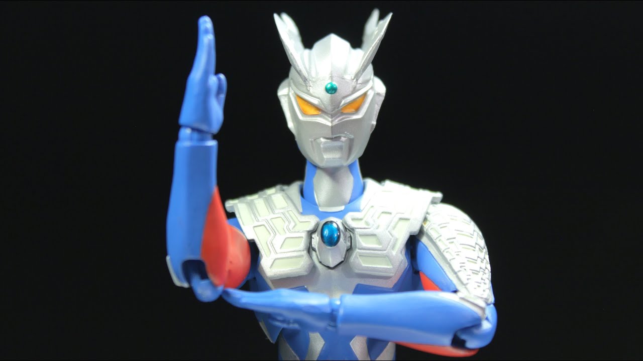 Detail Mainan Ultraman Zero Nomer 6