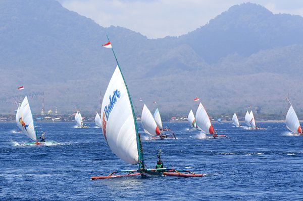 Detail Perahu Layar Tradisional Nomer 14