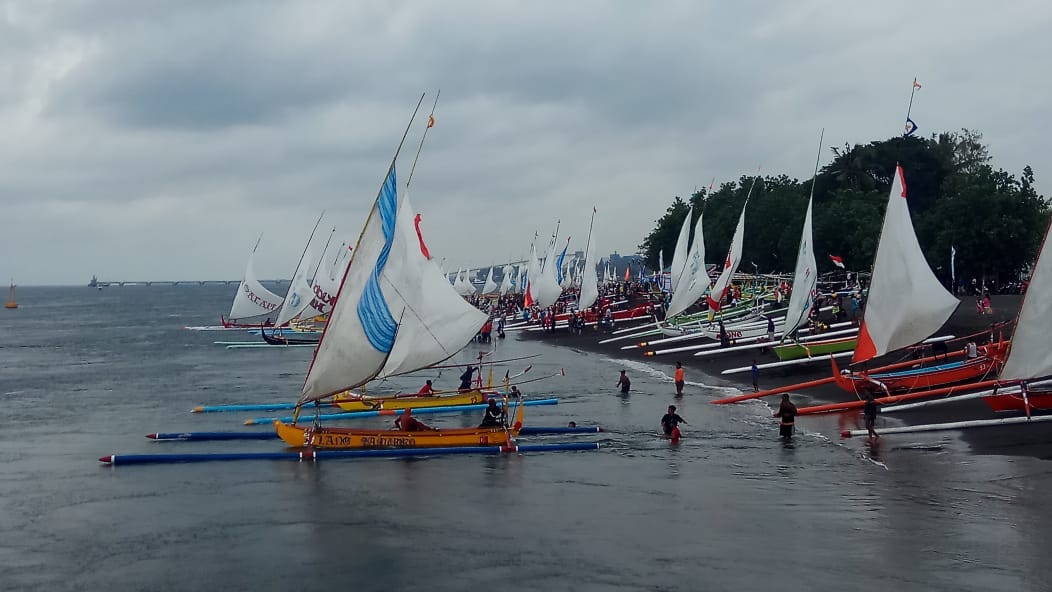 Detail Perahu Layar Tradisional Nomer 22