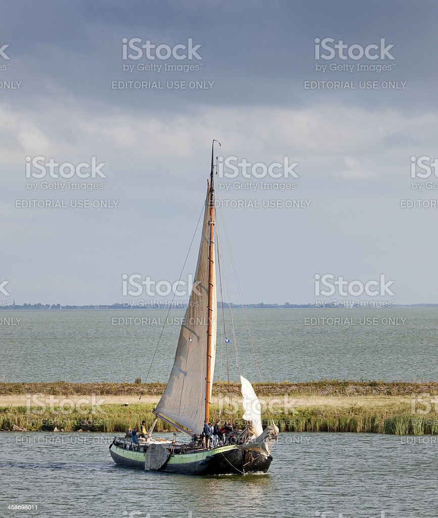 Detail Perahu Layar Tradisional Nomer 51