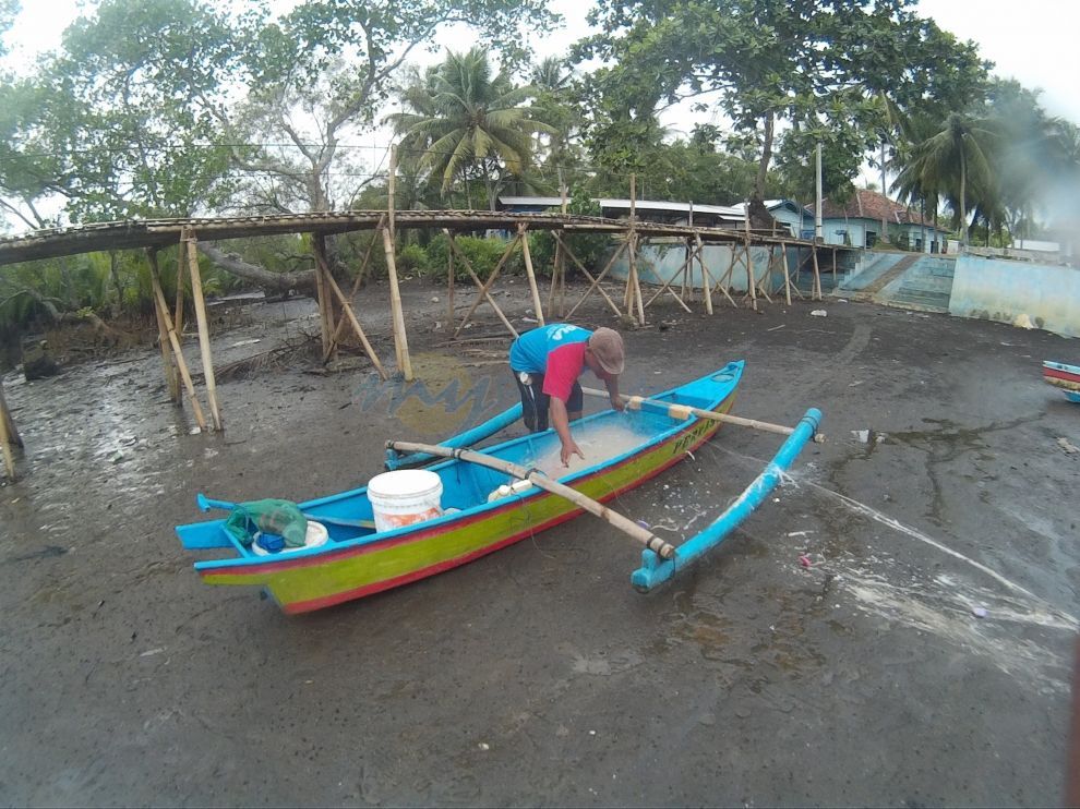 Detail Perahu Nelayan Tradisional Nomer 21