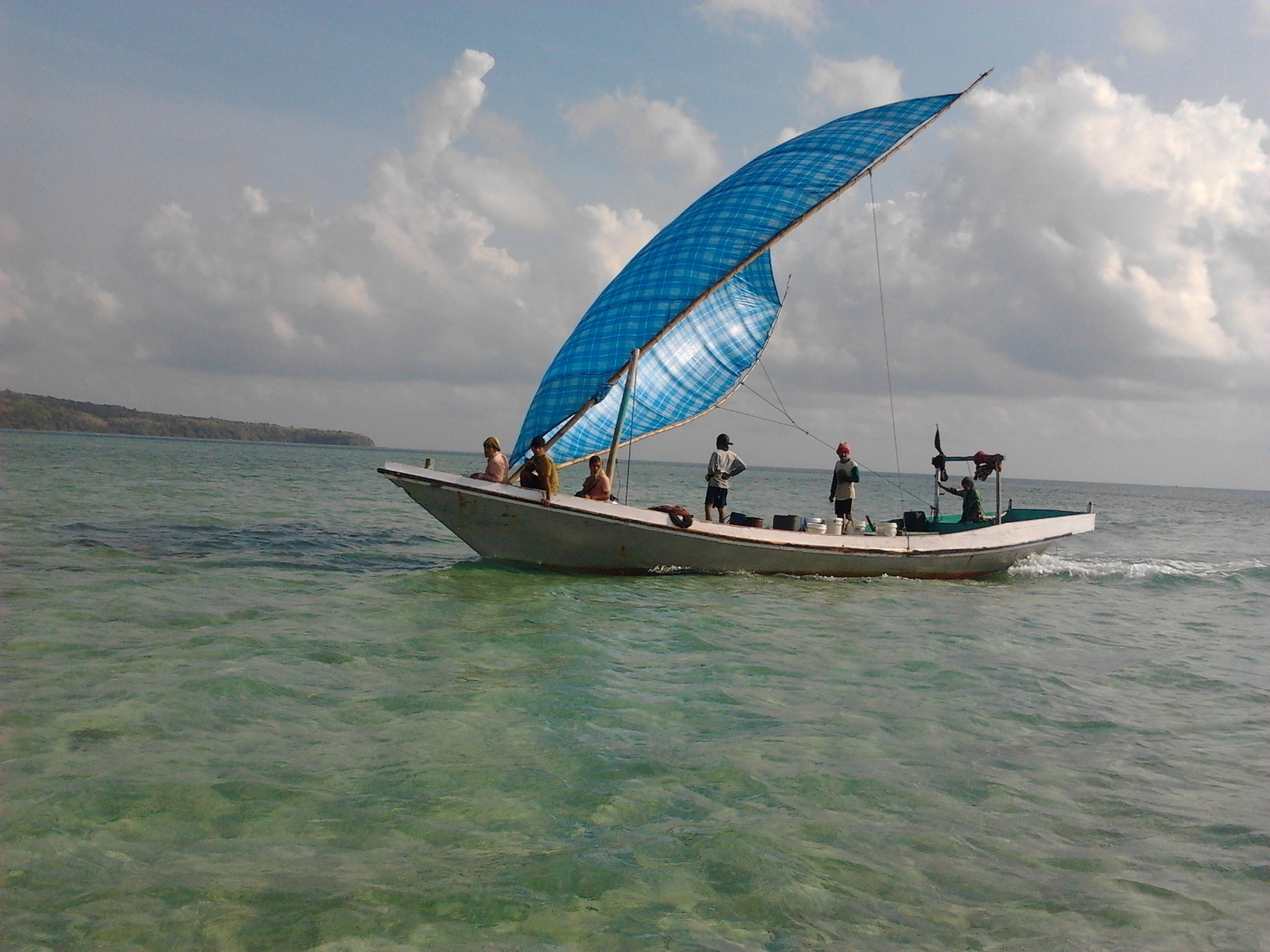 Detail Perahu Nelayan Tradisional Nomer 40