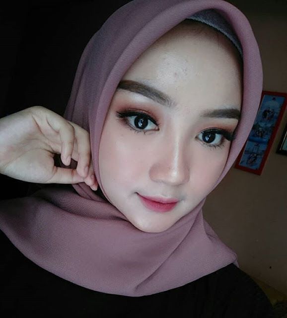 Detail Perempuan Berhijab Cantik Nomer 21