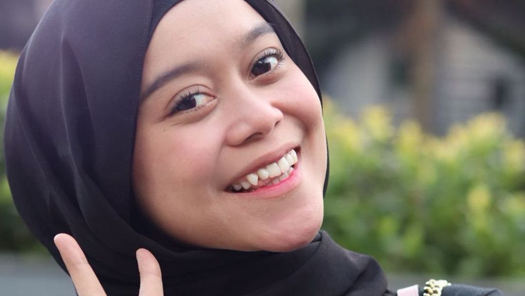 Detail Perempuan Berhijab Tercantik Di Dunia Nomer 34